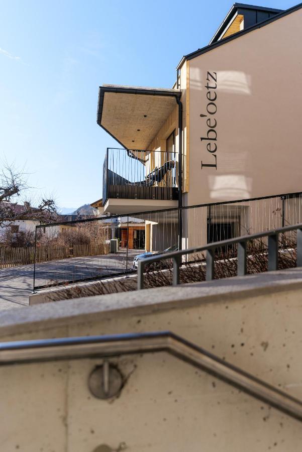 Lebe'Oetz - Das Ferienapartmenthaus Im Zentrum Von Oetz Exterior photo