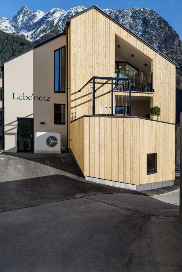 Lebe'Oetz - Das Ferienapartmenthaus Im Zentrum Von Oetz Exterior photo
